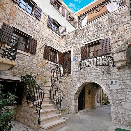Stone House Srida Apartamento Baška Voda Exterior foto