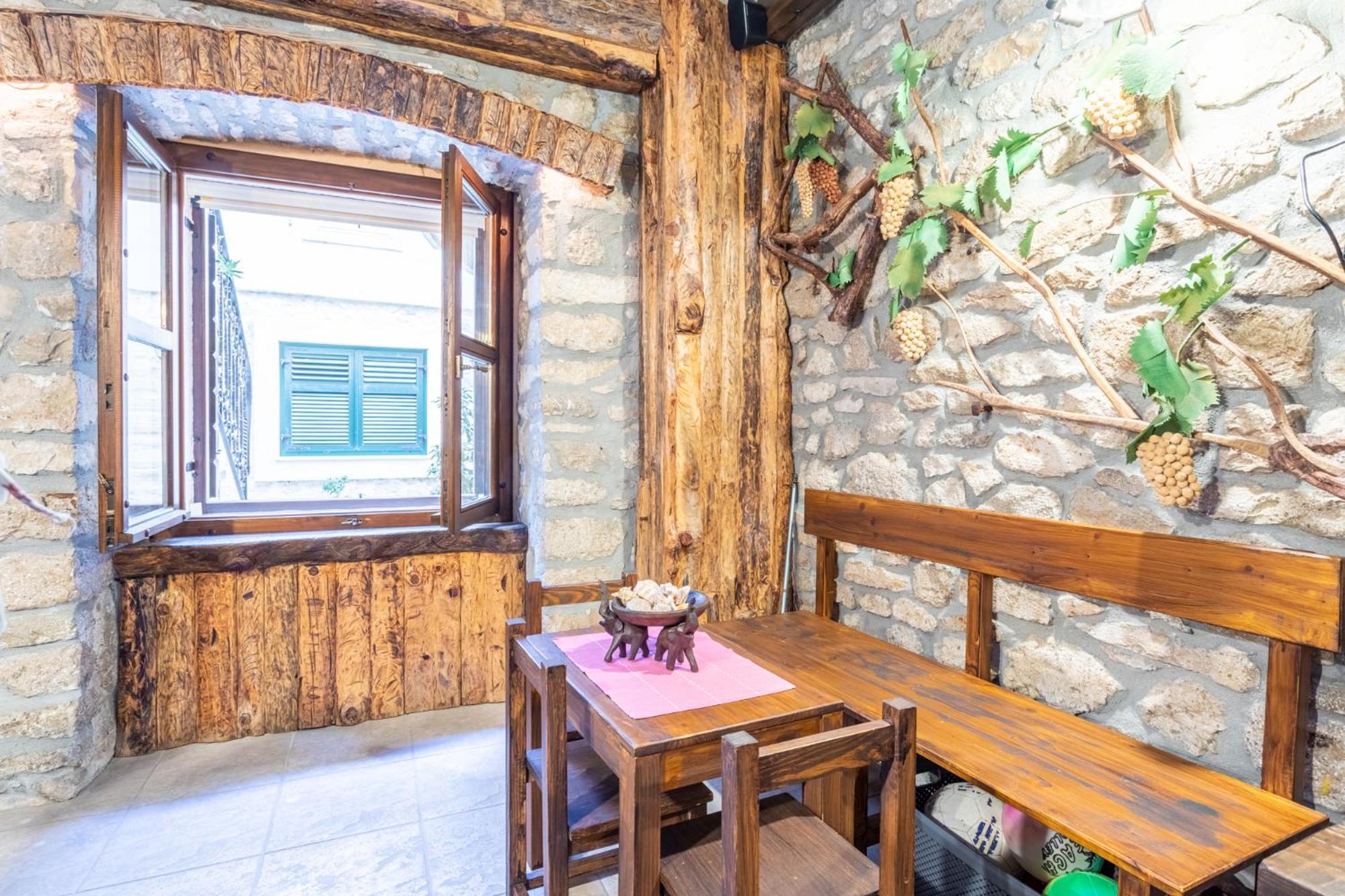 Stone House Srida Apartamento Baška Voda Exterior foto
